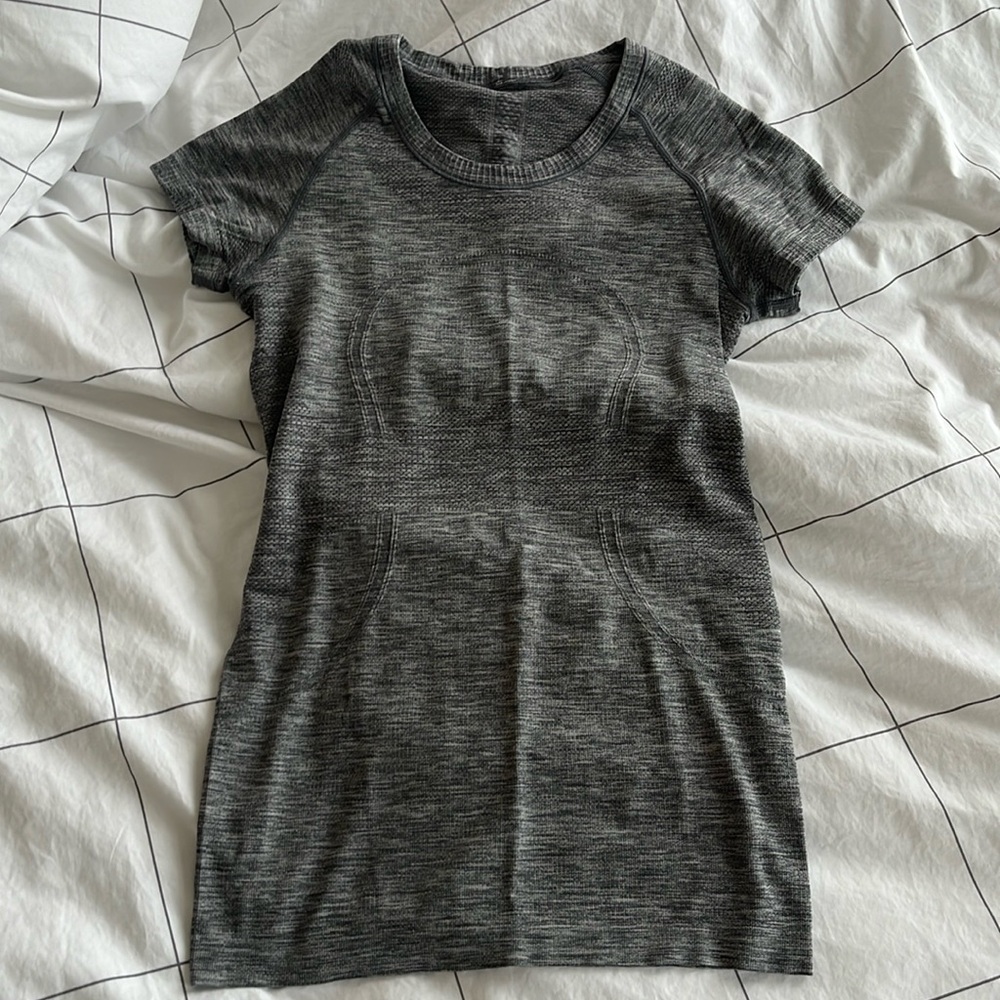 Lululemon Swiftly Tech Short Sleeve